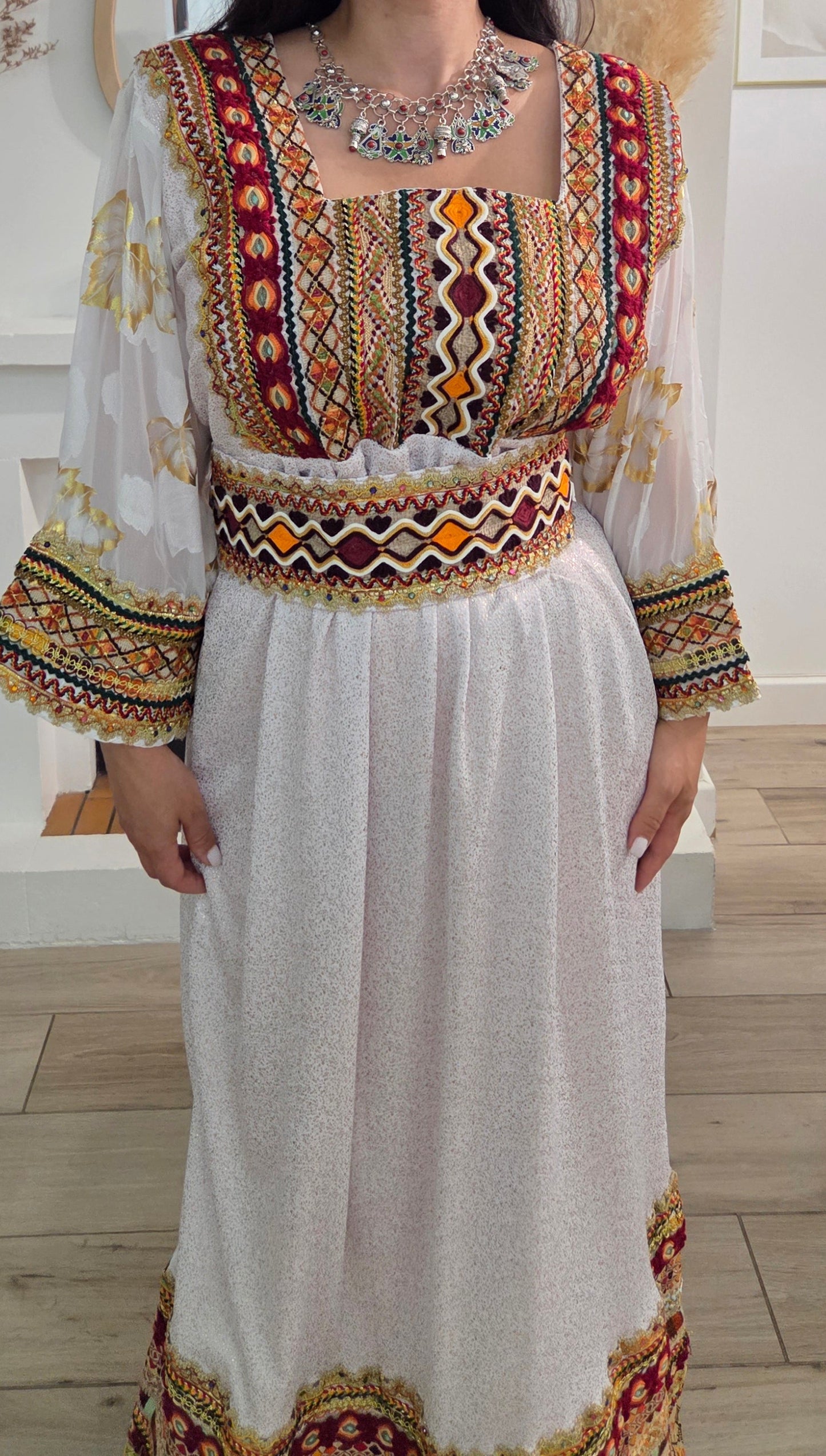 Robe Kabyle rose brillante de soirée