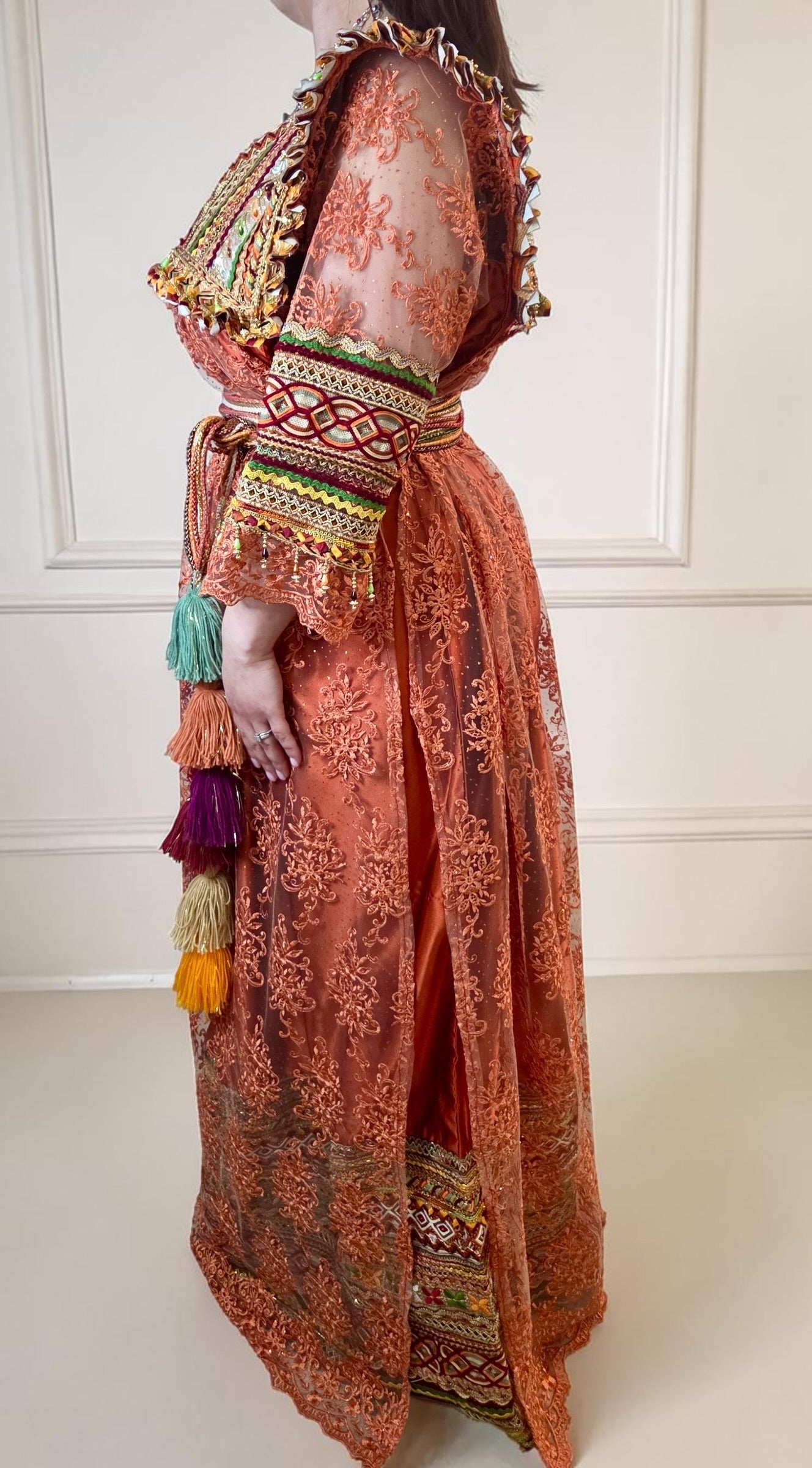 Robe kabyle Lyna dentelle - Robe élégante pour mariage