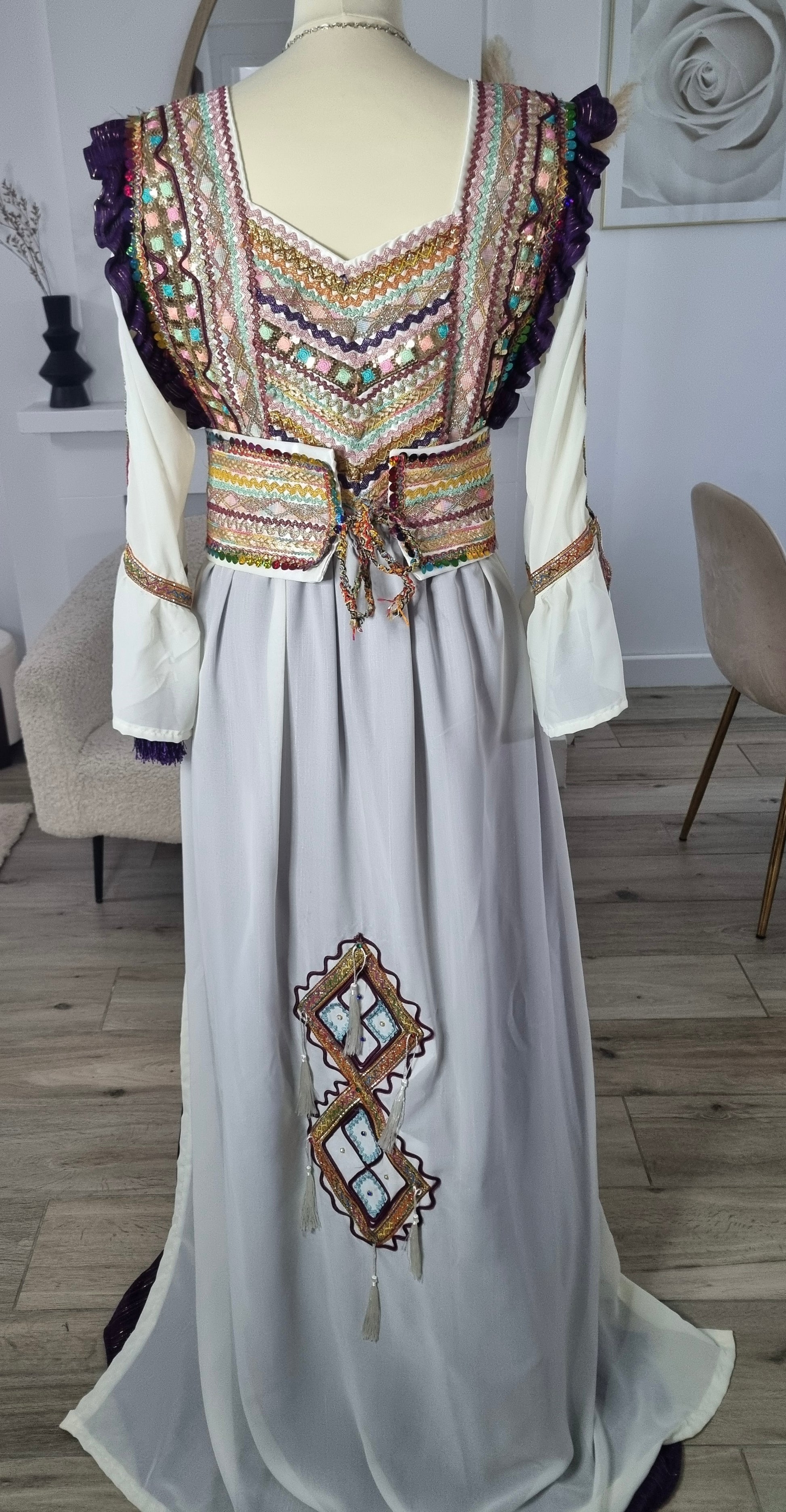 Robe kabyle chargée mariage 