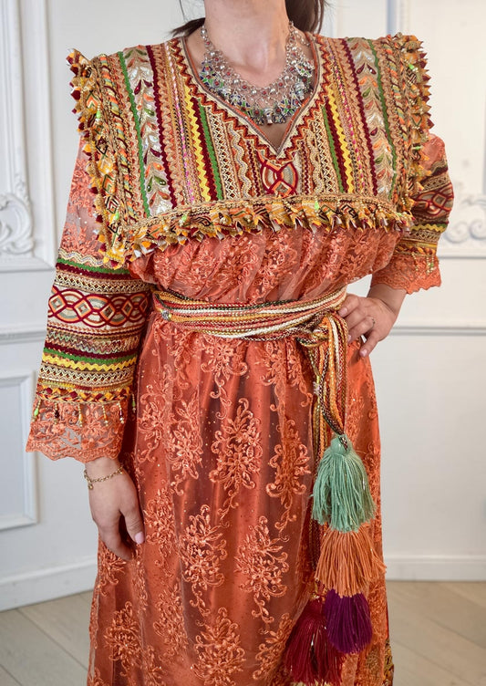 Robe kabyle Lyna dentelle - Robe élégante pour mariage