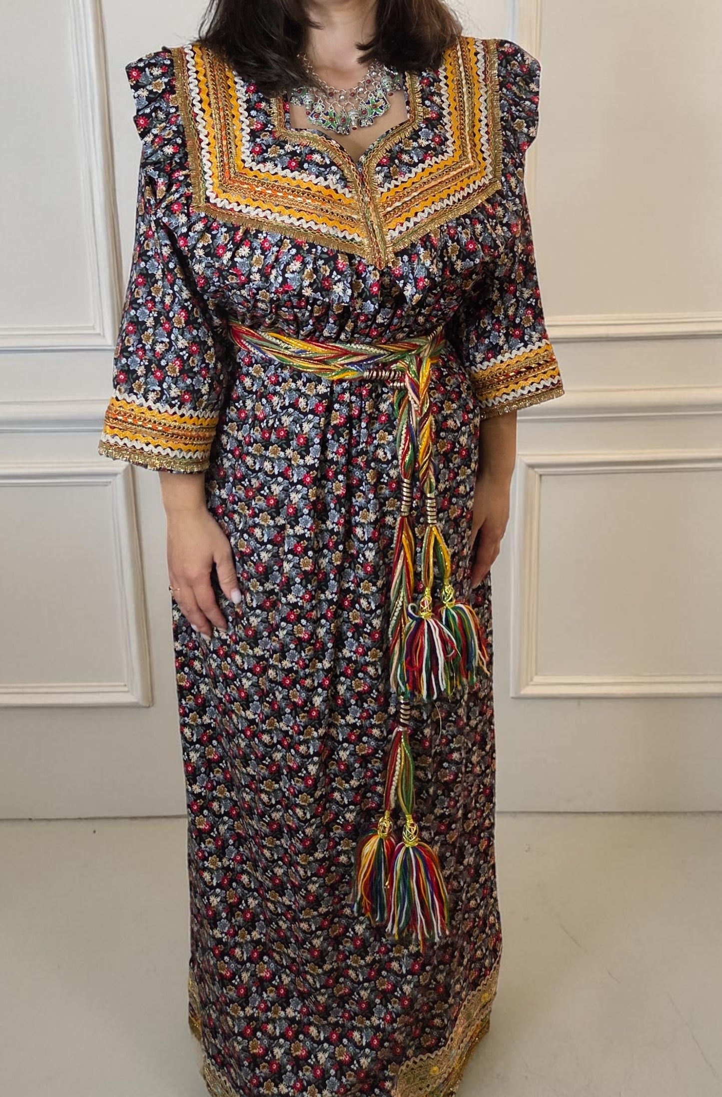 Robe kabyle traditionnelle - simple et élégante